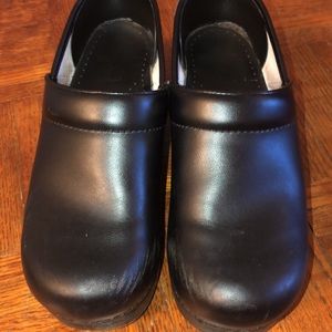 Dansko clogs size 37